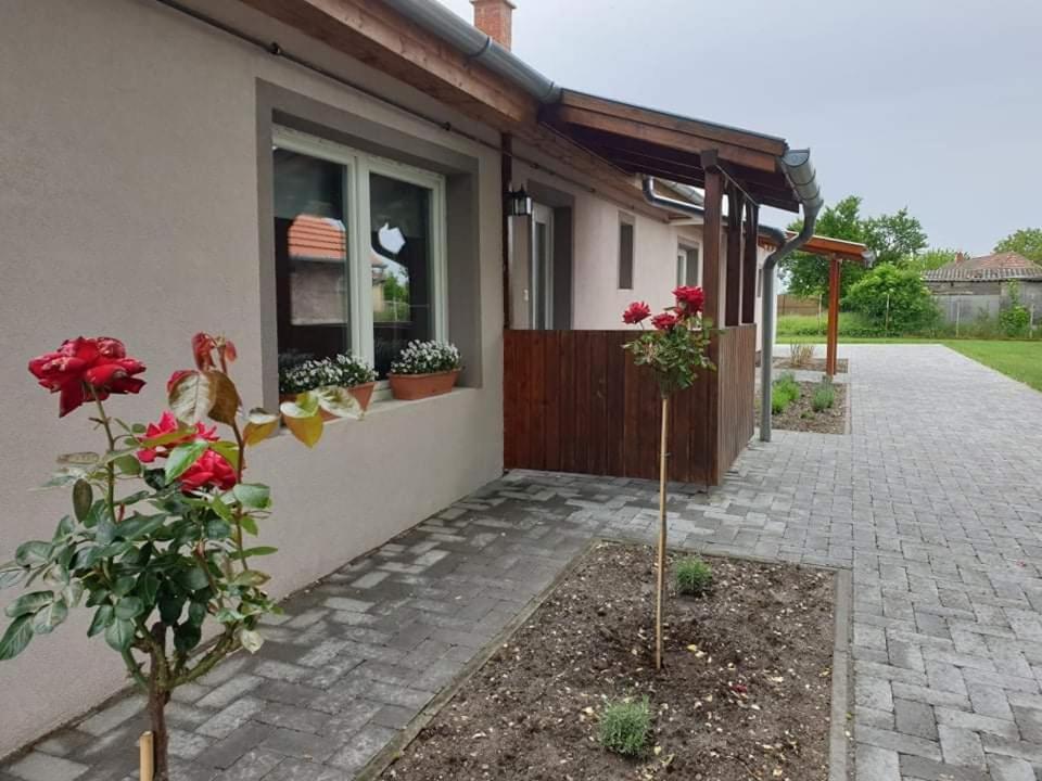 Kajari Apartmanhaz Balatonfokajar Ngoại thất bức ảnh