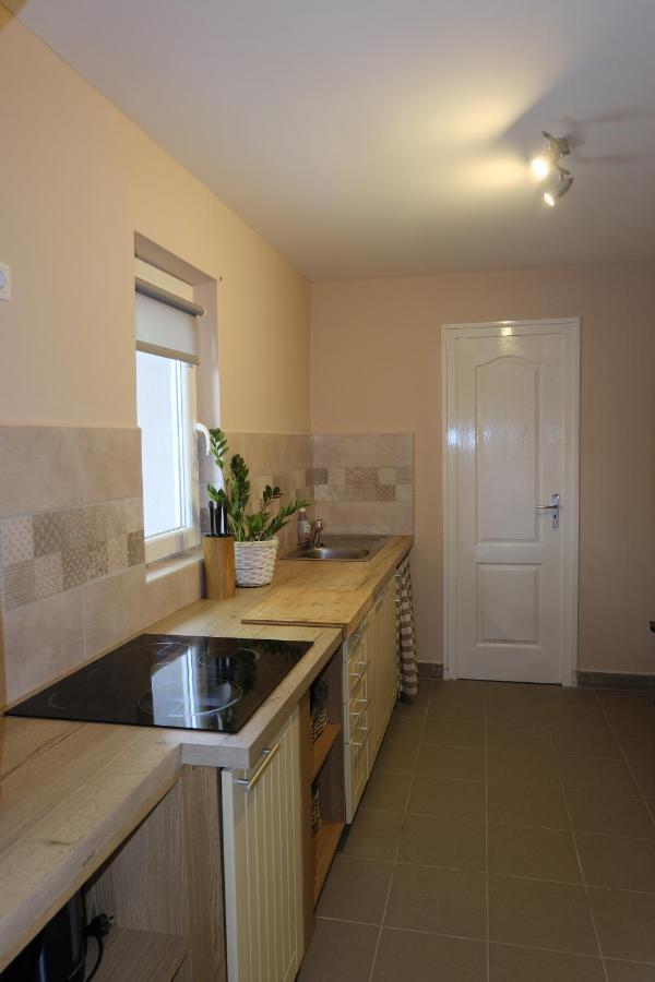 Kajari Apartmanhaz Balatonfokajar Ngoại thất bức ảnh