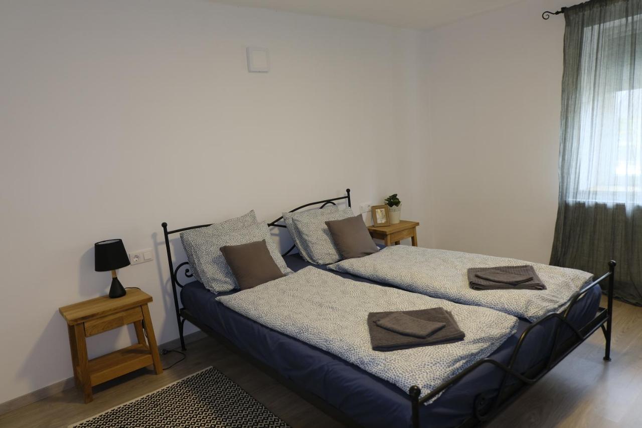 Kajari Apartmanhaz Balatonfokajar Ngoại thất bức ảnh